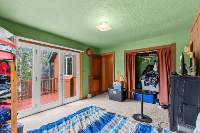 137 B Road photo 19