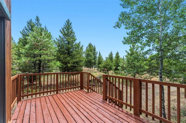 137 B Road photo 20
