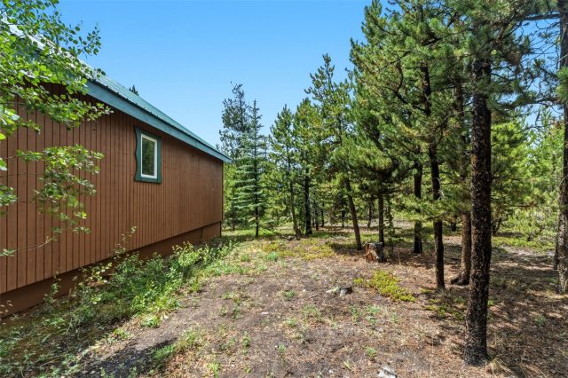 137 B Road photo 28