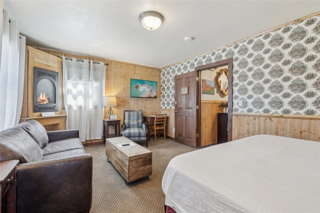 114 N French Street photo 15
