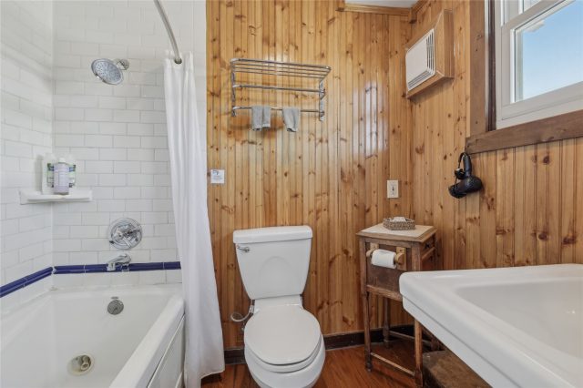 114 N French Street photo 16