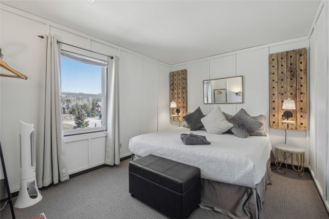 114 N French Street photo 17
