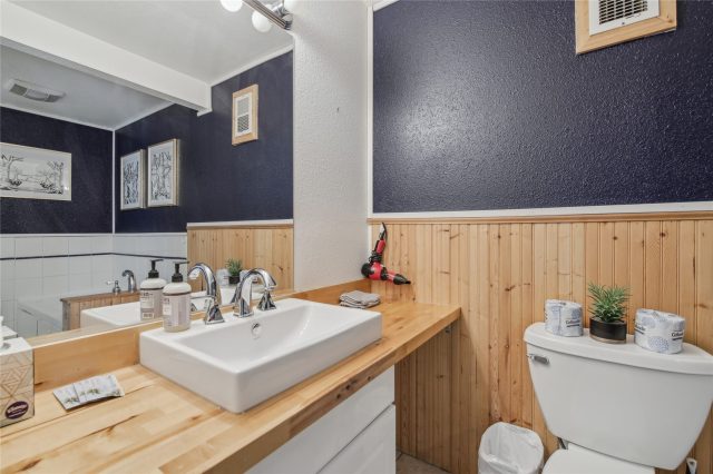 114 N French Street photo 21