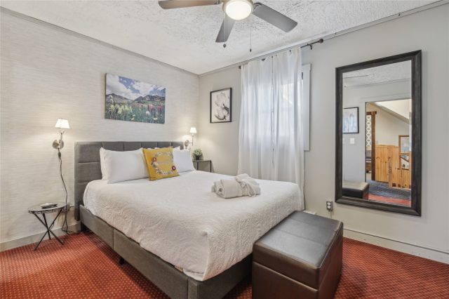 114 N French Street photo 23