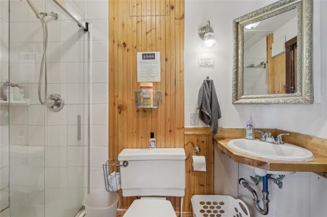 114 N French Street photo 28