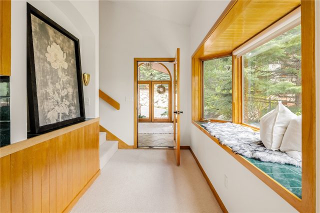 454 Ensign Drive A photo 18