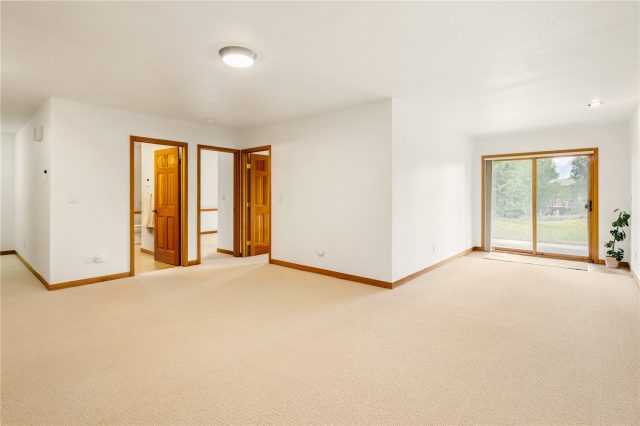 454 Ensign Drive A photo 32