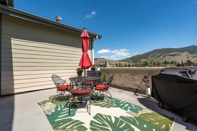 Condo in La Riva Del Lago Condos, Dillon — photo 2 Condo in La Riva Del Lago Condos, Dillon, CO — photo 2 (MLS S1070137)