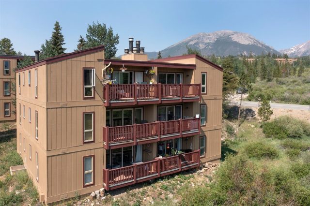 Condo in Buffalo Woods Condo, Silverthorne, CO — photo 1 (MLS S1070143)