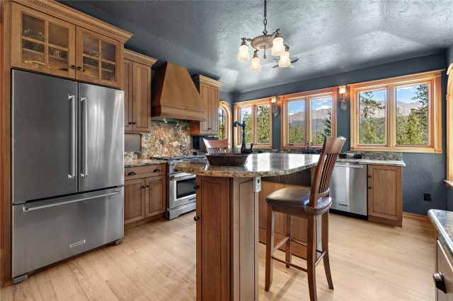 644 Spruce Creek Road photo 18