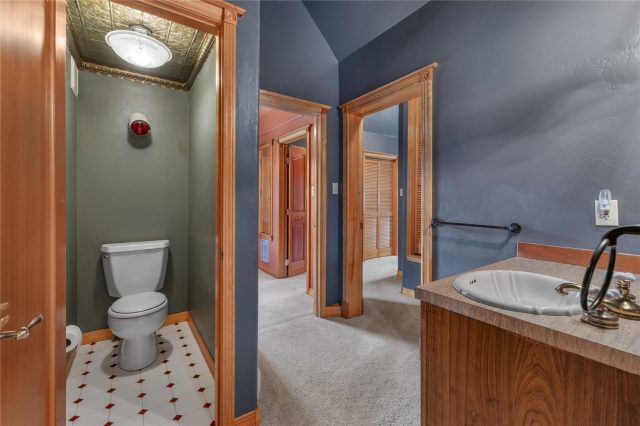 644 Spruce Creek Road photo 9