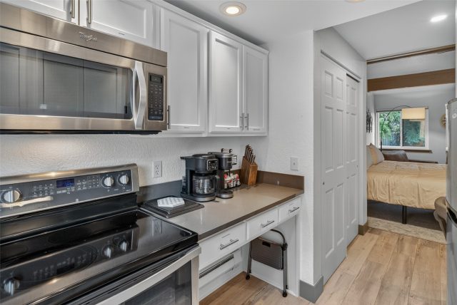 205 Primrose Path 15 photo 10