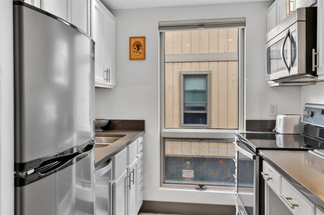 205 Primrose Path 15 photo 9