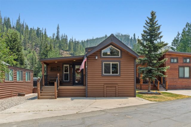 Mobile Home in Tiger Run Resort Park Sub, Breckenridge, CO — photo 1 (MLS S1070157)