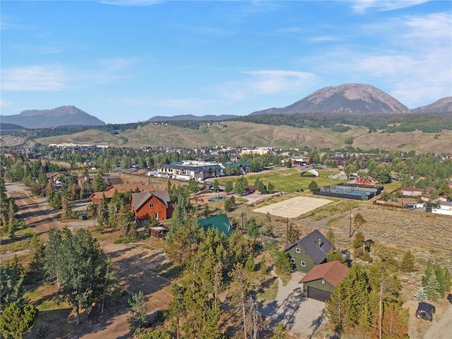 605 Tanglewood Lane photo 40