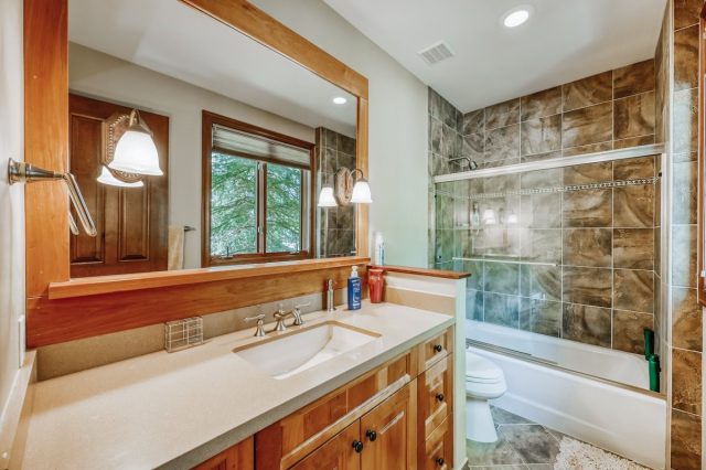 75 Masters Drive photo 34