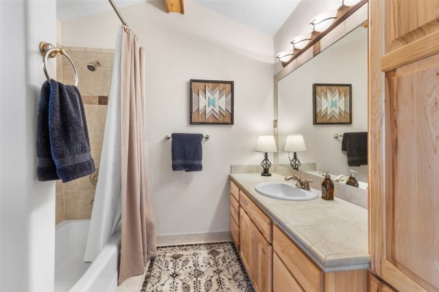 17 Mallard Lane photo 32