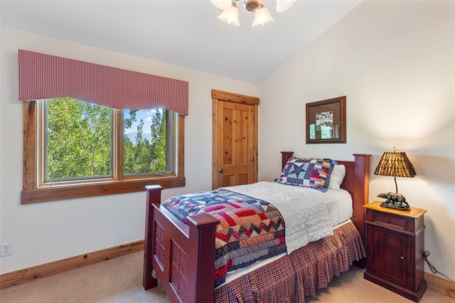 17 Mallard Lane photo 36