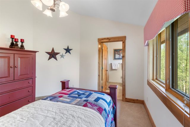17 Mallard Lane photo 37