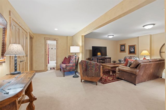 17 Mallard Lane photo 39