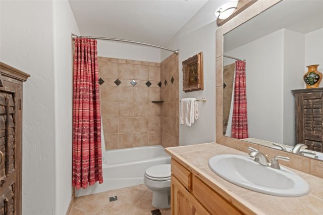 17 Mallard Lane photo 46