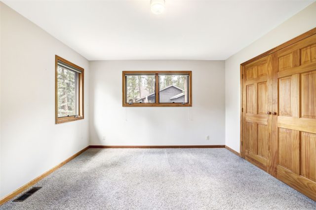 566 Blue River Road photo 20