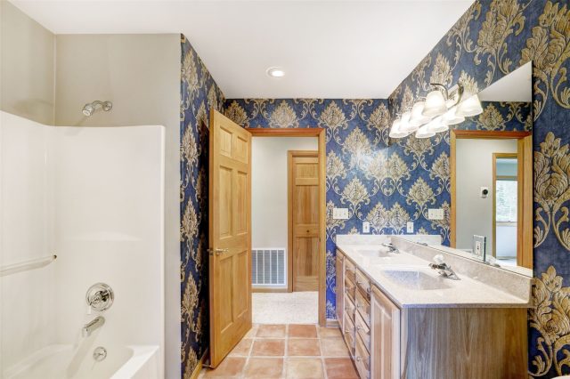 566 Blue River Road photo 22