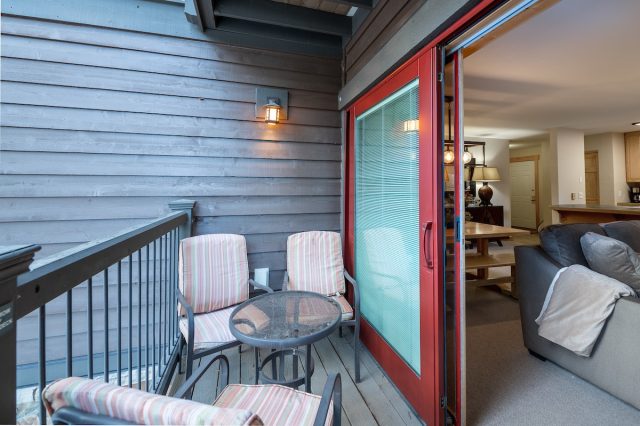Condo in Double Eagle Condo, Breckenridge, CO — photo 4 (MLS S1070178)