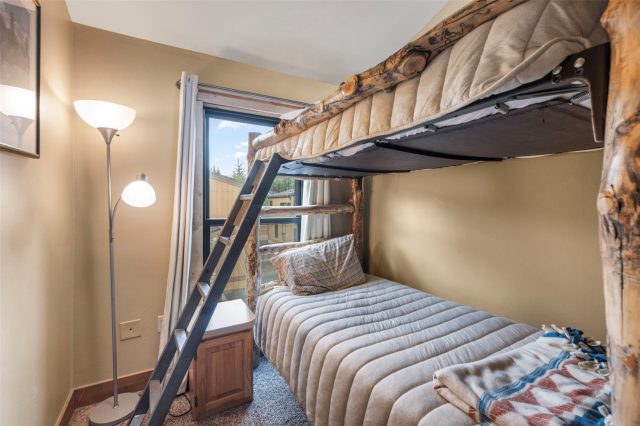 205 Primrose Path 3 photo 26