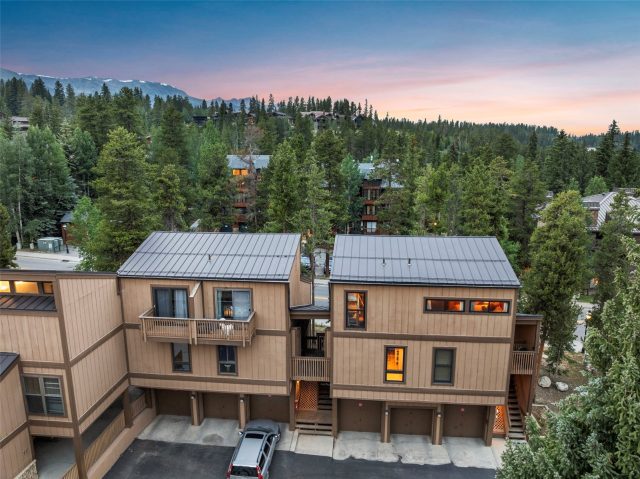 Condo in Retreat Condo, Breckenridge, CO — photo 2 (MLS S1070179)