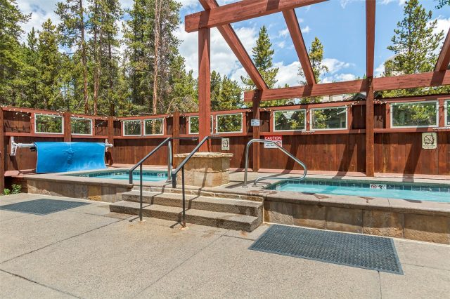 205 Primrose Path 3 photo 33