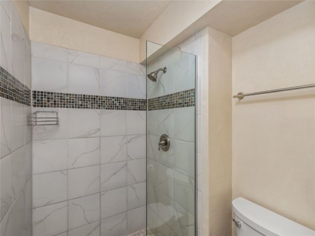 23004 Us Highway 6 102 photo 19