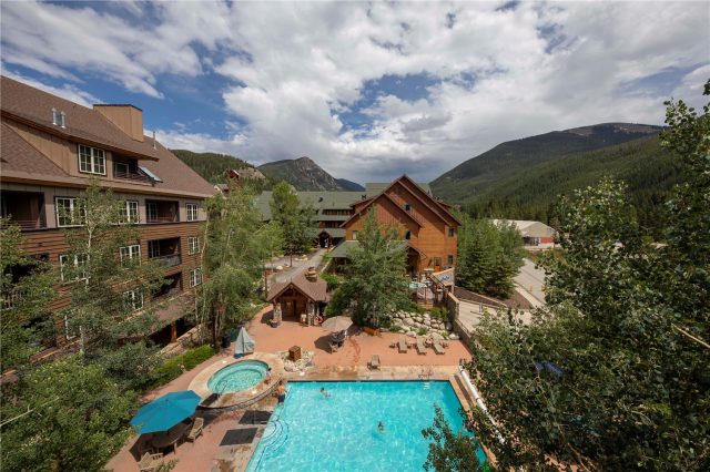 100 Dercum Square 8372 photo 14