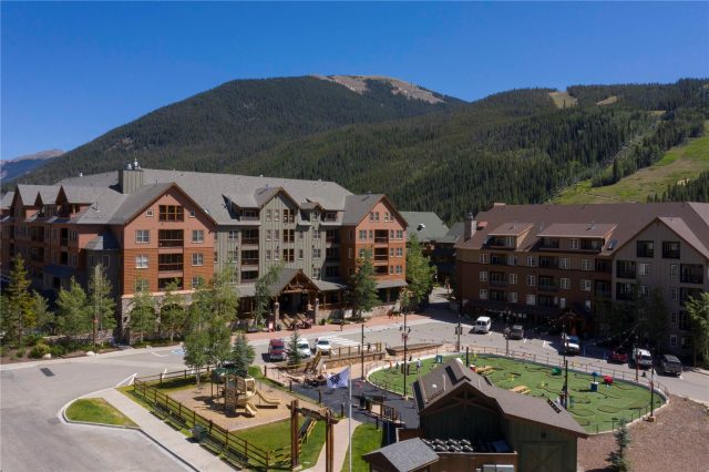 100 Dercum Square 8372 photo 21