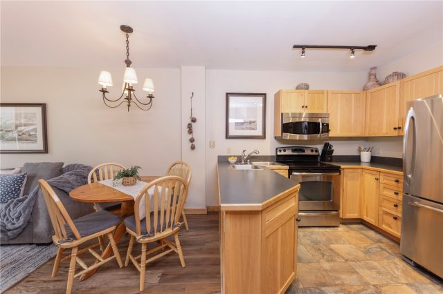 100 Dercum Square 8372 photo 28