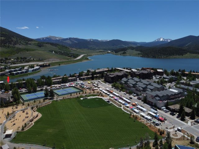 Condo in Yacht Club Condo, Dillon — photo 2 Condo in Yacht Club Condo, Dillon, CO — photo 2 (MLS S1070213)