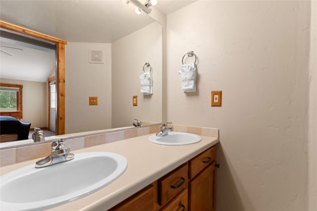 4040 Silverheels Drive 24 photo 15