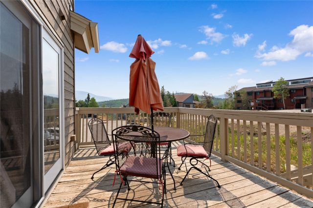 4040 Silverheels Drive 24 photo 16