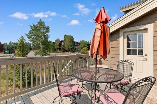 4040 Silverheels Drive 24 photo 17