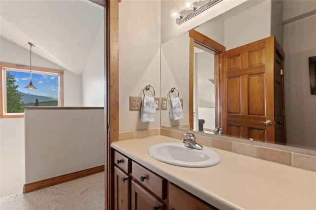 4040 Silverheels Drive 24 photo 30