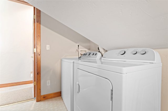 4040 Silverheels Drive 24 photo 31