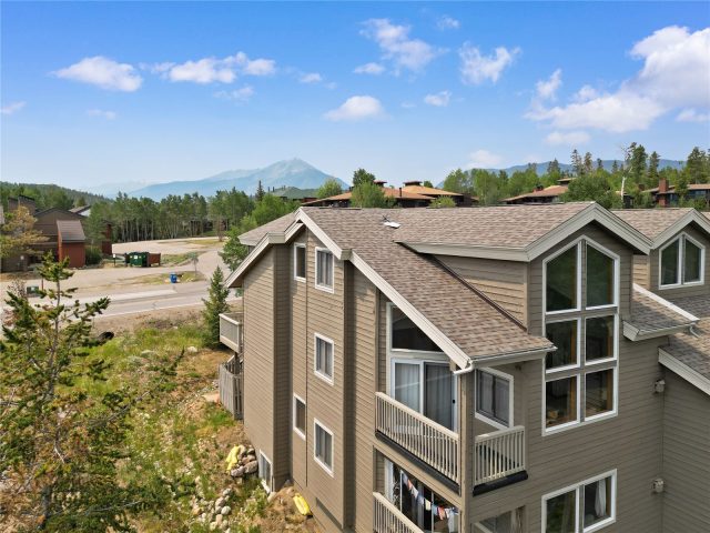 4040 Silverheels Drive 24 photo 34