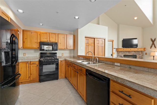 4040 Silverheels Drive 24 photo 7