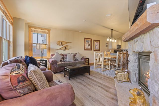 100 Dercum Square 8399 photo 13