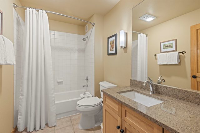 100 Dercum Square 8399 photo 22