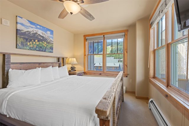 100 Dercum Square 8399 photo 26