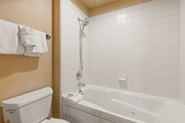100 Dercum Square 8399 photo 35
