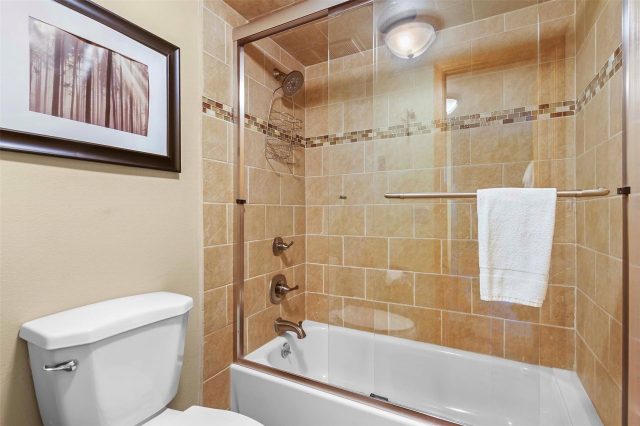 465 Four Oclock Road 320 photo 18