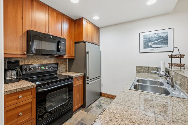 34 Highfield Trail 112 photo 8