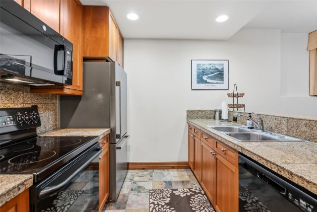 34 Highfield Trail 112 photo 9
